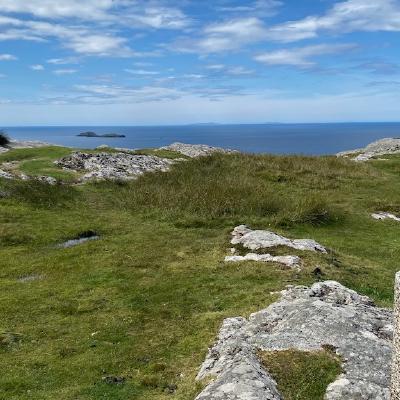 Trigpoint and cairn on Dun I